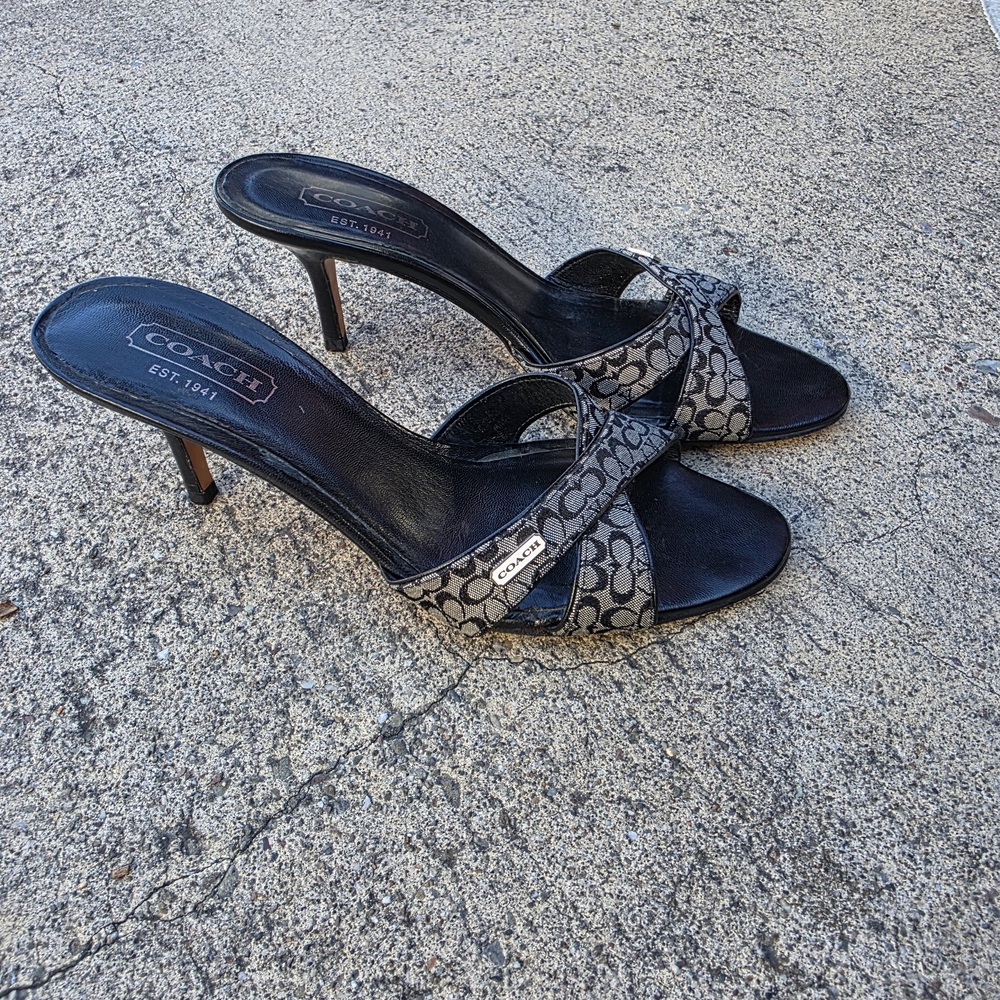 vintage coach y2k kitten heels